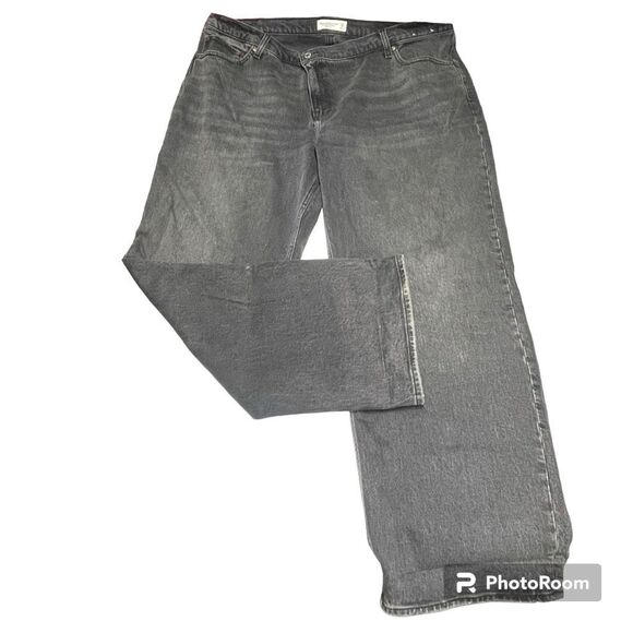 A&F Washed Black Criss Cross 90s Relaxed High Rise Jean - Picture 1 of 7